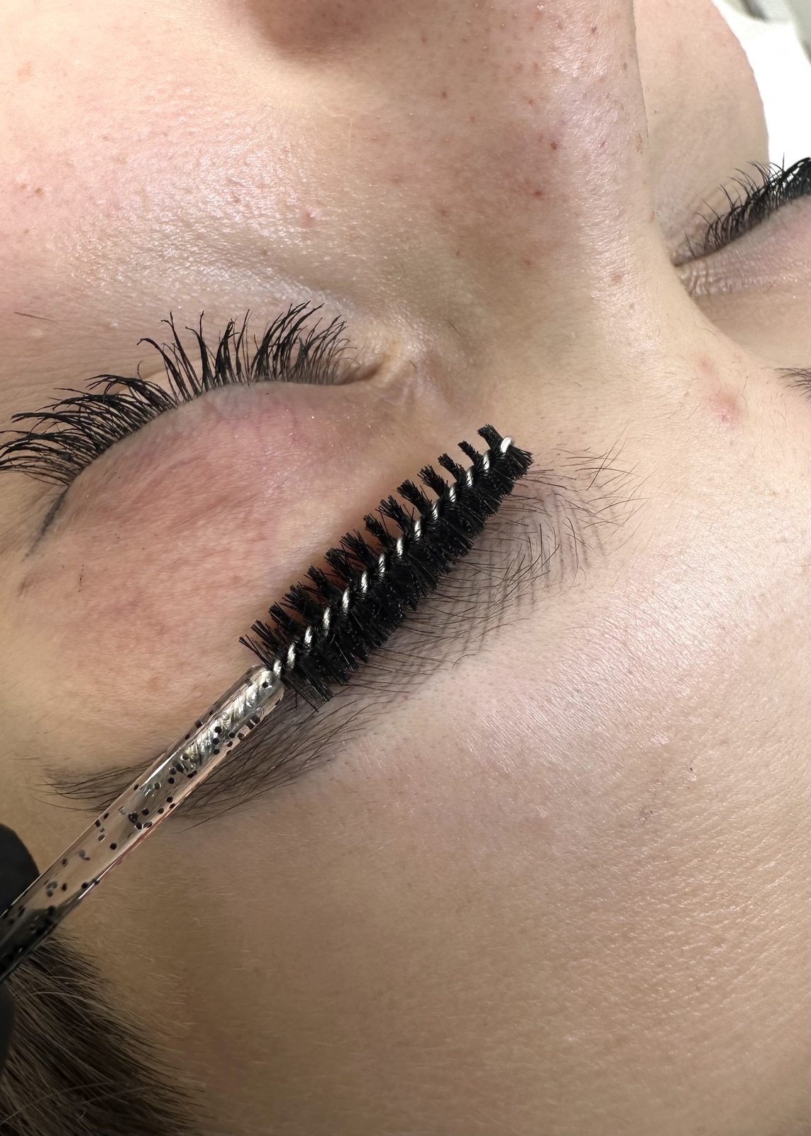 Feine Härchenzeichnung: Microblading Ergebnis