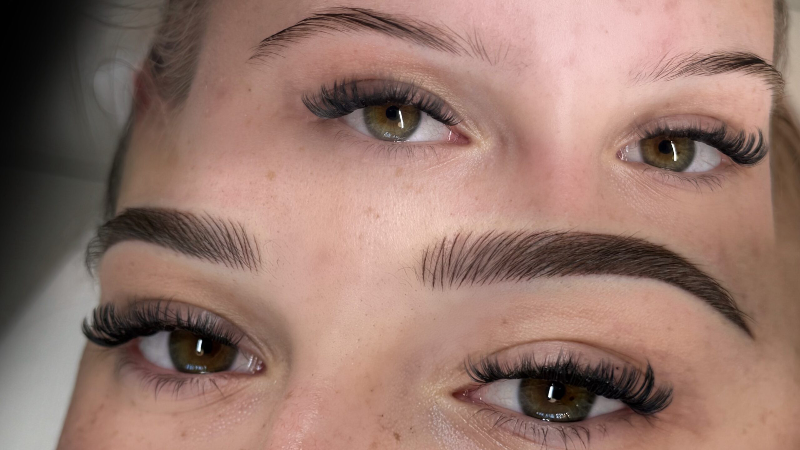 Combi Brows Ergebnis: Microblading und Powder-Shading kombiniert, Fleek Ink Zürich